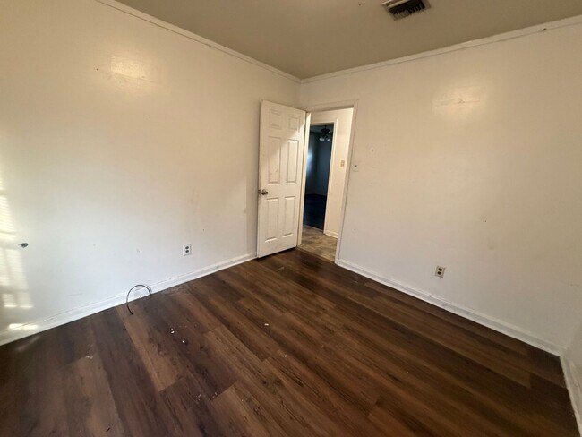 Foto del edificio - COMING SOON in Sunset!