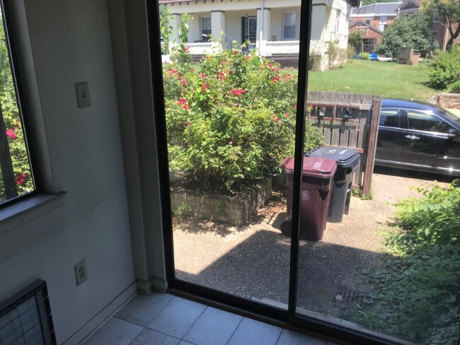 Foto del edificio - 2715 N Broom St