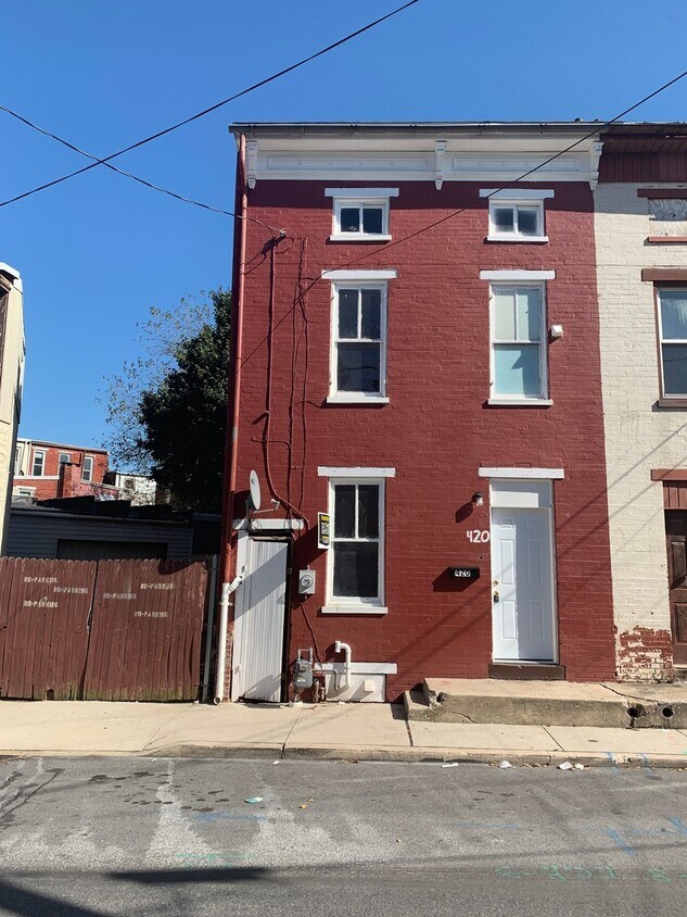 Primary Photo - Available Now! York City SD