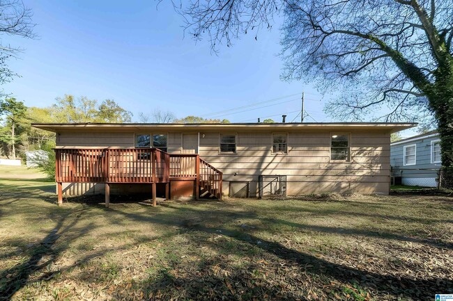 Building Photo - 832 Alden Ave