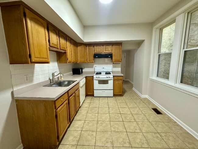 Foto del edificio - 2938 Belgrade St