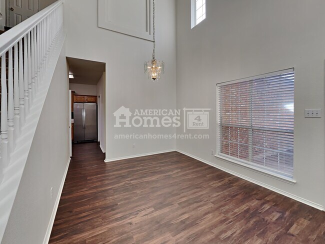 Building Photo - 233 Willow Lake Drive