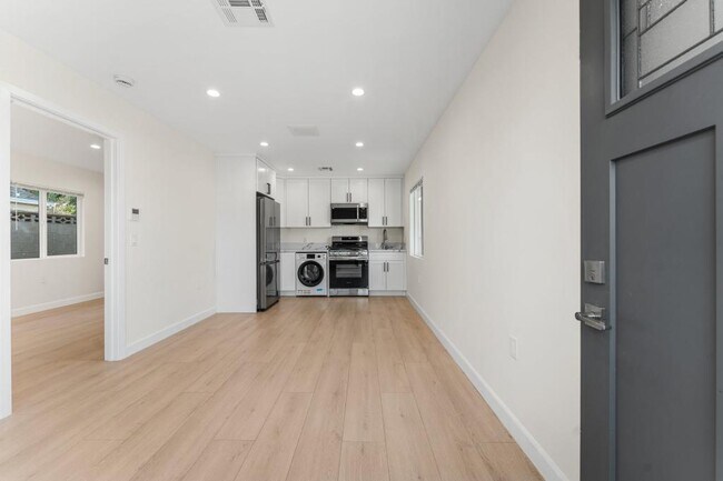 Foto del edificio - 42733 42nd St W