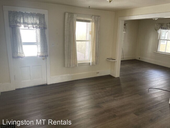 Building Photo - 2 br, 1 bath House - 210 S B St