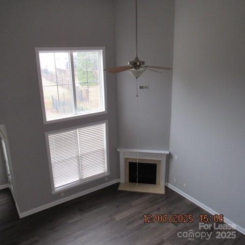 Foto del edificio - 8520 Dargan Ln