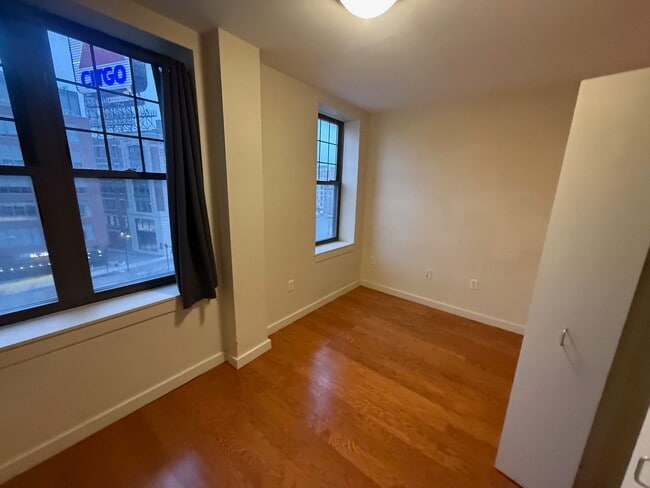 Building Photo - 535 Commonwealth Ave