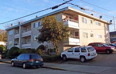 Building Photo - Trenton Apartments