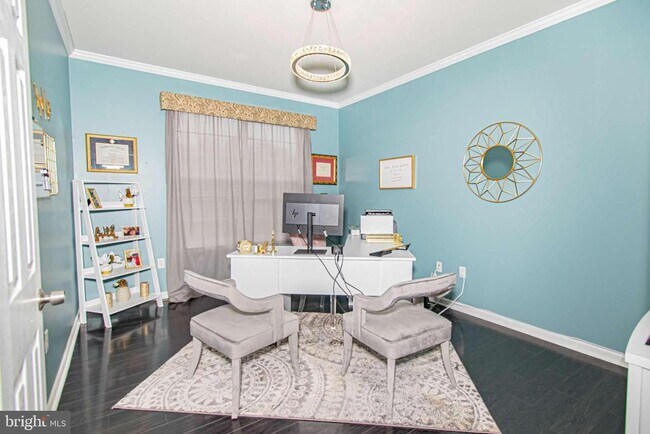 Foto del edificio - 12 Crompton Ct
