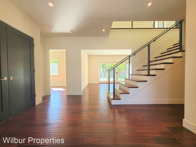 Foto del edificio - 5 br, 4.5 bath House - 718 La Para Ave