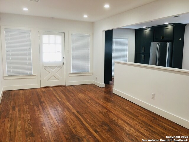 Foto del edificio - 739 Westwood Dr