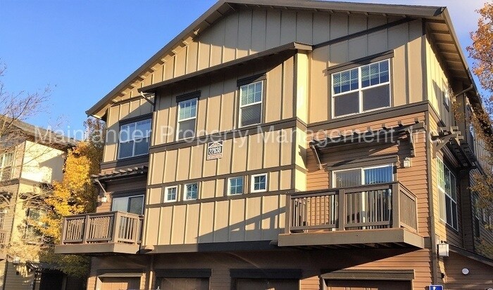 Primary Photo - 22838 SW Forest Creek Dr
