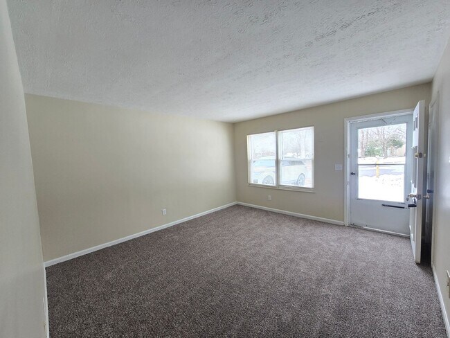 Foto del edificio - Nice, Recently Renovated, 3 Bedrooms, 1 Bath, Brick Ranch Home available Now! Located on a Cul de...