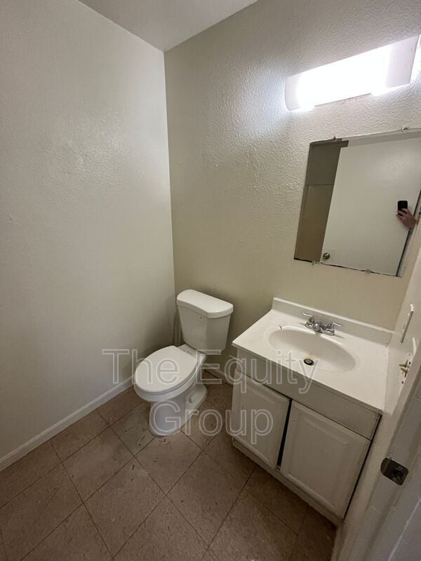 Building Photo - 9310 Rd 236