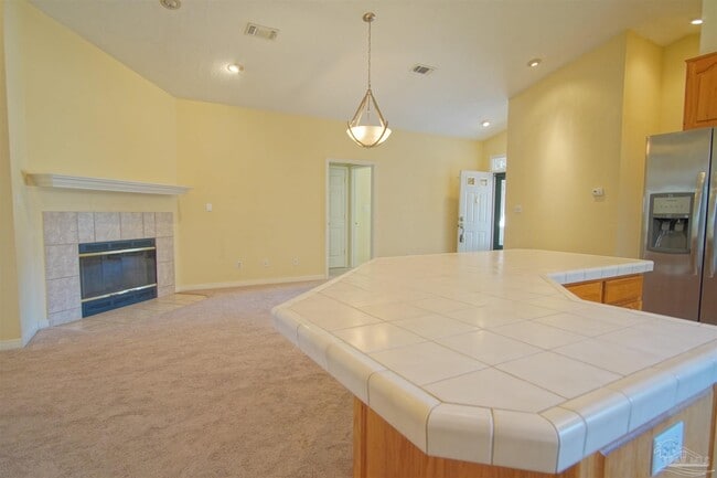 Building Photo - 2084 Downing Dr