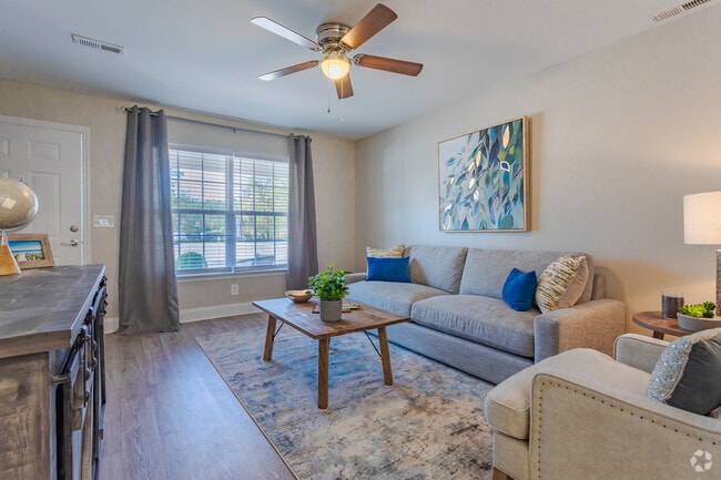 Living room - Avalon 1