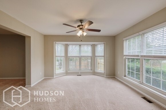 Foto del edificio - 1201 Whispering Woods Dr