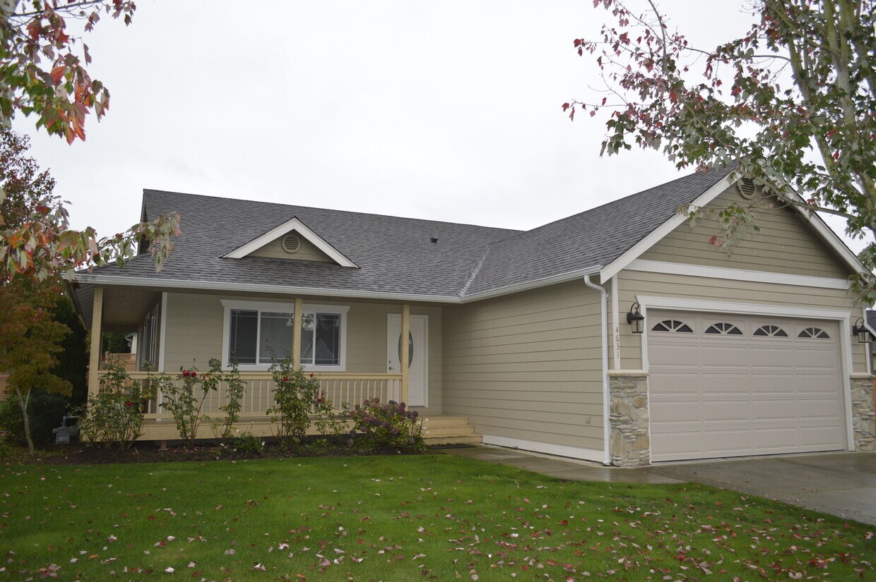 Primary Photo - A Rare Gem! One Level, 3 bedroom, Home in ...