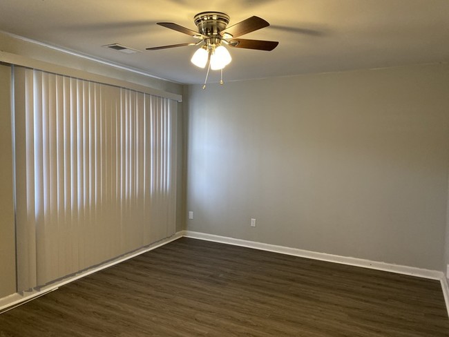 Building Photo - Beautiful Ranch Home in Colerain