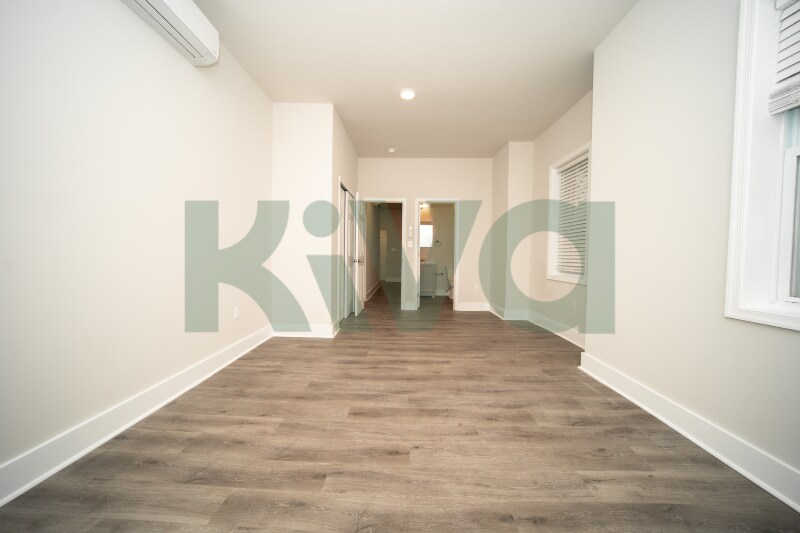 Foto principal - 2131 S Alden St
