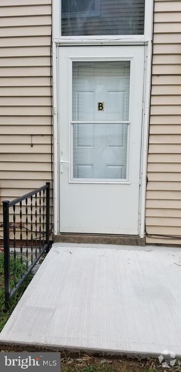 Building Photo - 1521 Stoney Ln