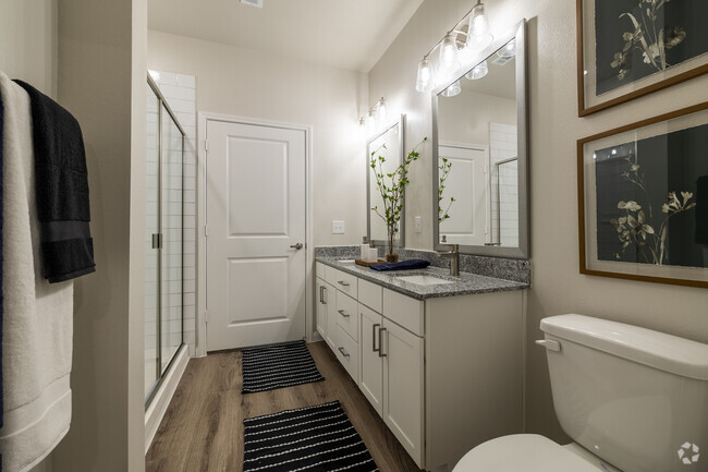 2BR/2BA, 1,069SF - Main Bathroom - Ariza Westview