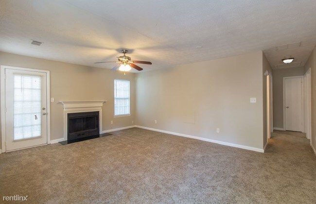 Foto del edificio - 3 br, 2 bath House - 6850 Panda Court