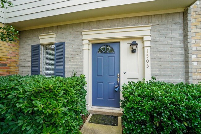 Foto del edificio - 2910 Grants Lake Blvd