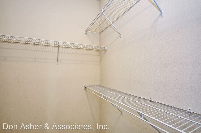 Foto del edificio - 10239 Lake District Ln