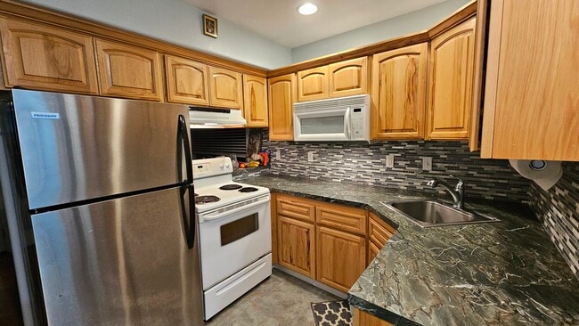 1742 NE 14th St
