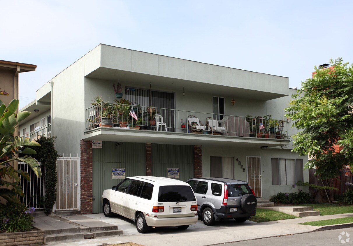 Primary Photo - 4322 E 5th St
