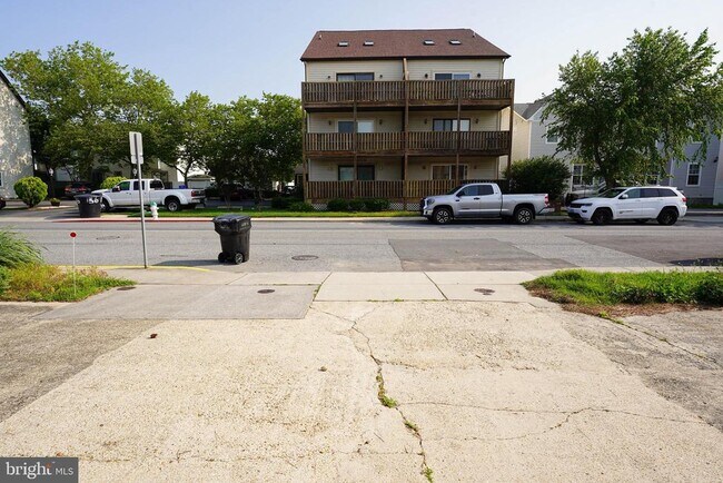 Foto del edificio - 133 Jamestown Rd