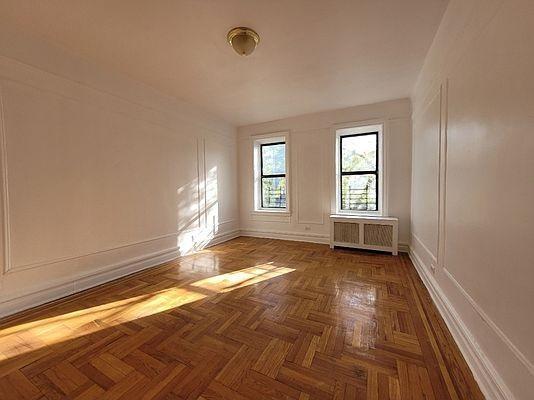 Foto del edificio - 1 bedroom in BRONX NY 10467