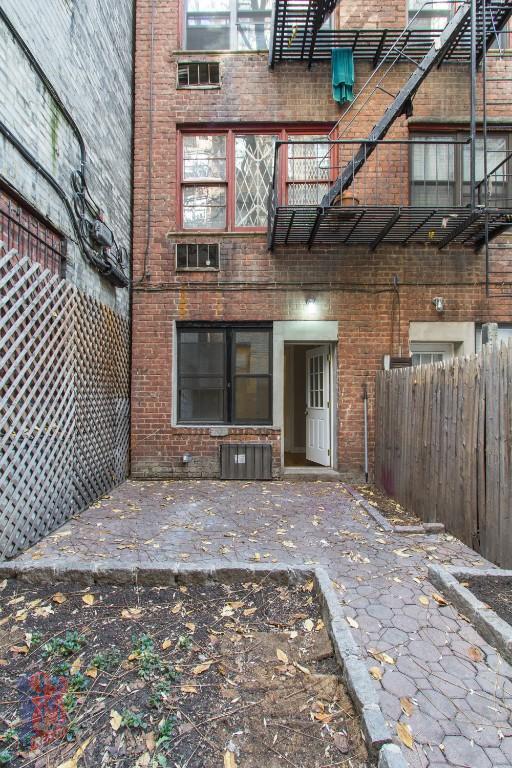 Foto del edificio - 145 E 26th St