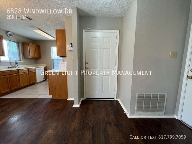 Building Photo - 6828 Windwillow Dr