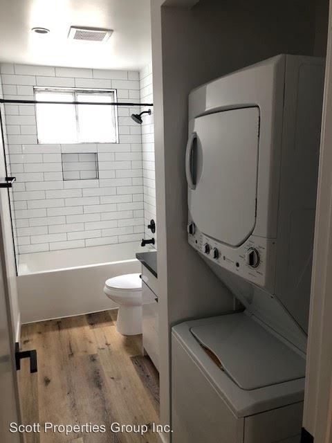 Foto del edificio - 1020-1026 N Crescent Heights Blvd