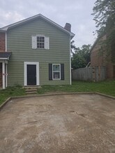 Building Photo - 1701-1702 Jamestown Way