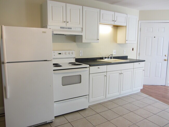 Building Photo - 61 High St