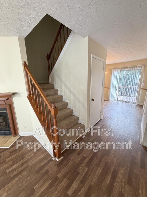 Foto del edificio - 1183 Red Oak Cove