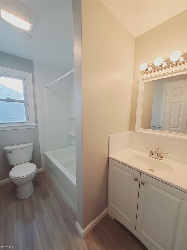 Building Photo - 3 br, 1 bath Condo - 37 Beal St Unit 2