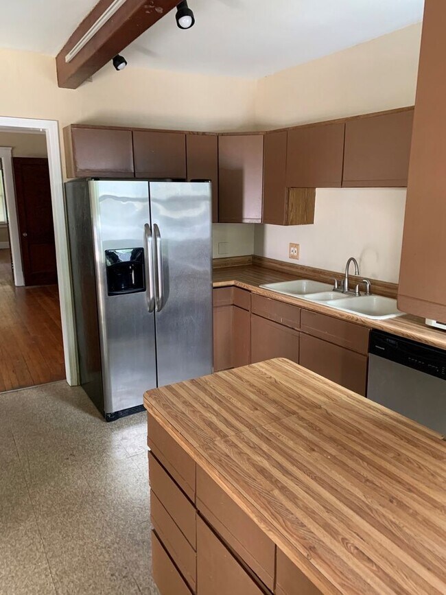 Foto del edificio - 2284-6 South Overlook Road