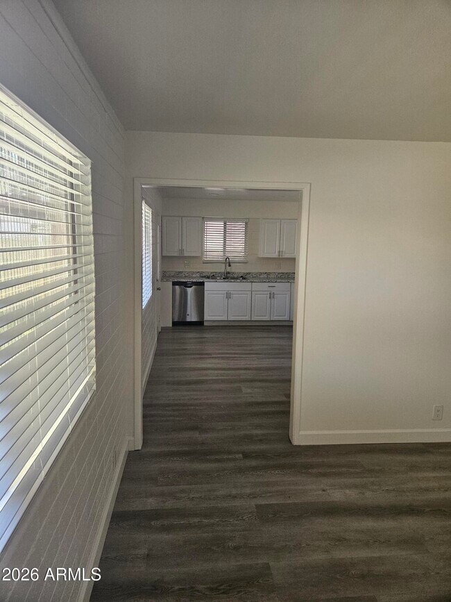 Foto del edificio - 6043 N 23rd Ave