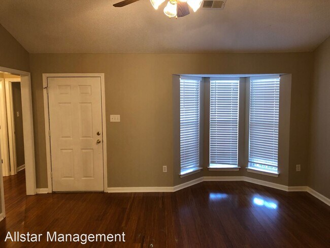 Foto del edificio - 3 br, 2 bath House - 1141 McGowan Dr