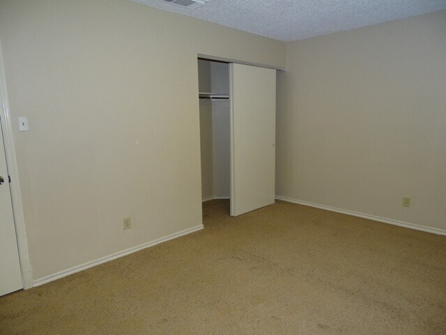 Foto del edificio - 6542 Beech Trail Dr