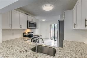 Photo - 9818 Nob Hill Ct House