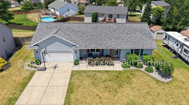 Foto del edificio - Updated 3-Bed Home with 2-Car Garage and Fenced in Yard on .23+ Acres, Near GVSU