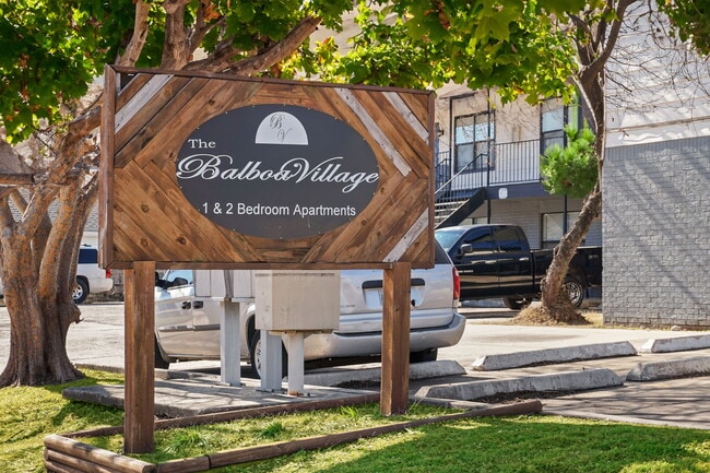 Building Photo - 3509 N Nesbitt Ave