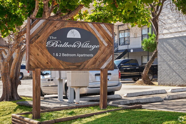 Building Photo - 3509 N Nesbitt Ave