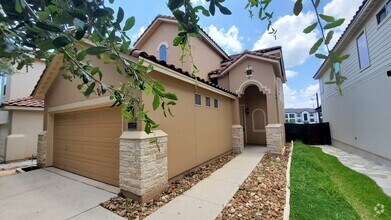 Building Photo - 4122 Woodbridge Way