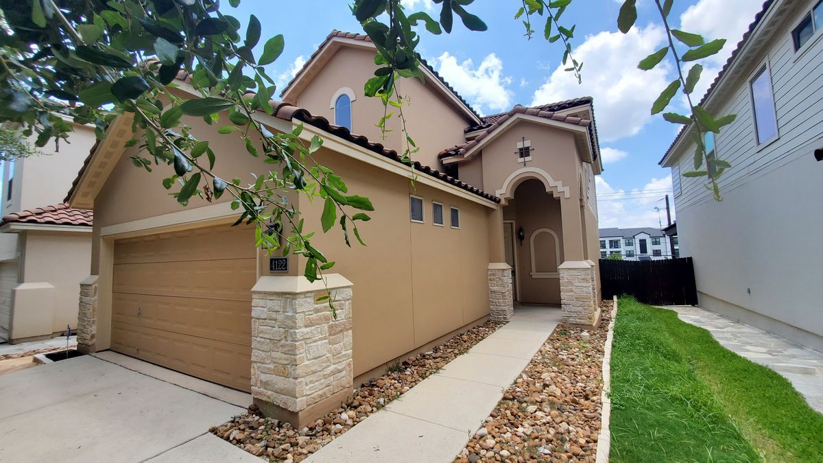 Primary Photo - 4122 Woodbridge Way