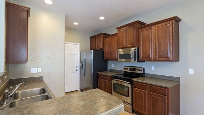 Building Photo - 11842 Asplund Grove